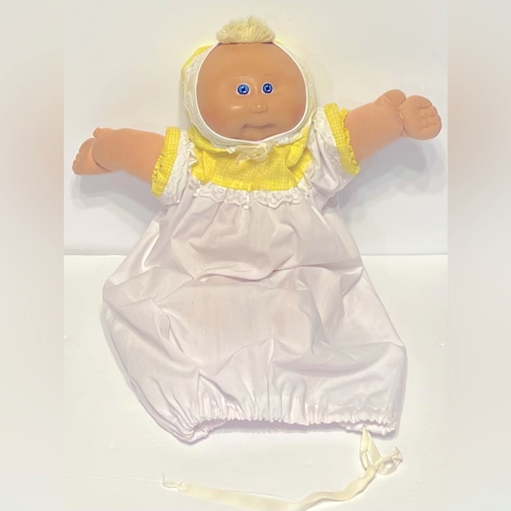 Vintage Coleco Preemie Baby 1985 Blonde hair blue eyes